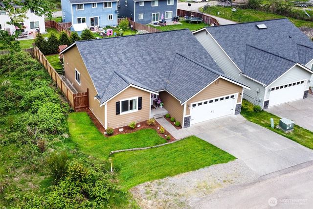 7063 E Nightingale Street, Port Orchard, WA 98366