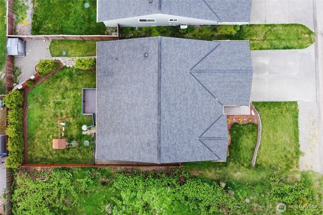 7063 E Nightingale Street, Port Orchard, WA 98366