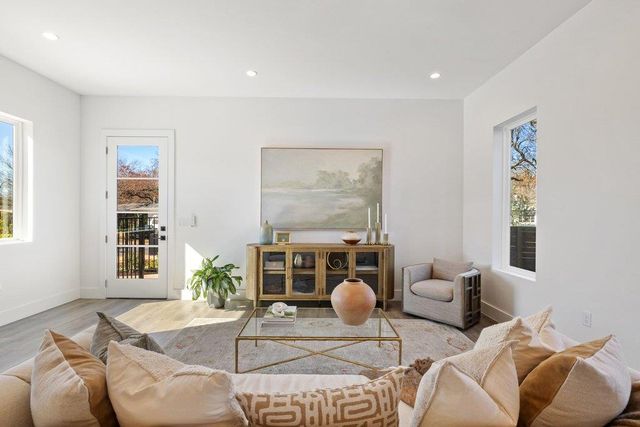 4601 Hank Ave 3, Austin, TX 78745