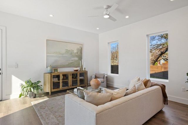 4601 Hank Ave 3, Austin, TX 78745