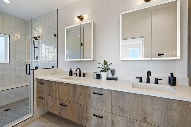 4601 Hank Ave 3, Austin, TX 78745