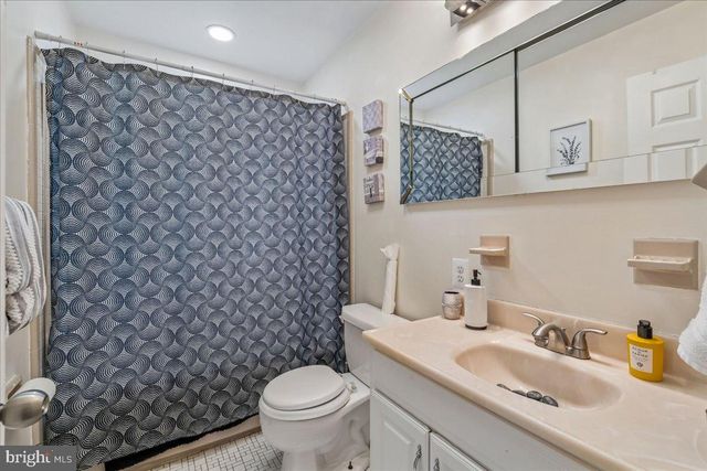 5309 ACORN DR, Temple Hills, MD 20748