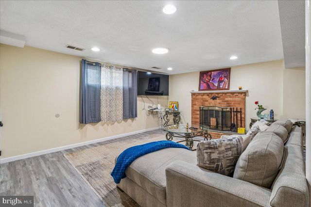 5309 ACORN DR, Temple Hills, MD 20748