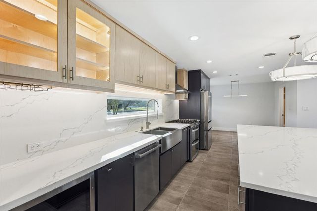 11126 Atwell Drive, Houston, TX 77096