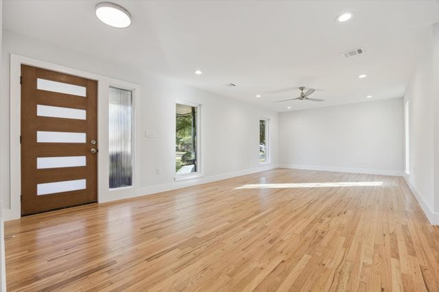 11126 Atwell Drive, Houston, TX 77096