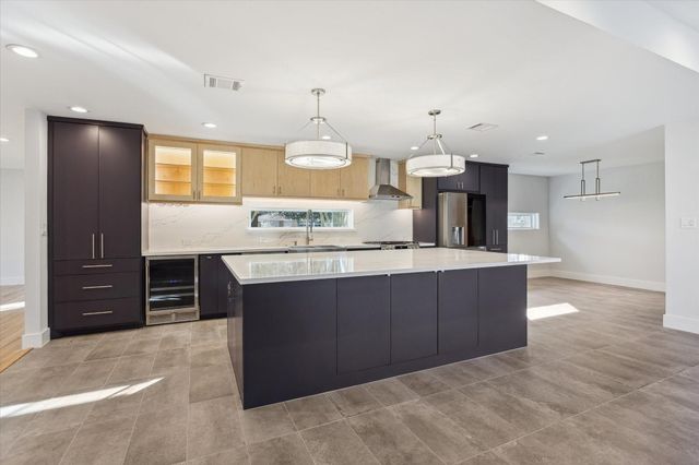 11126 Atwell Drive, Houston, TX 77096