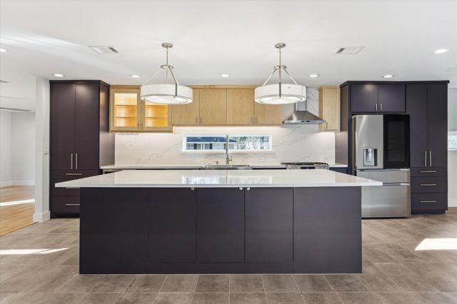 11126 Atwell Drive, Houston, TX 77096