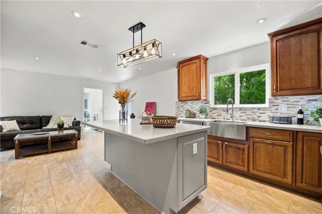 5777 Valerie Avenue, Woodland Hills, CA 91367