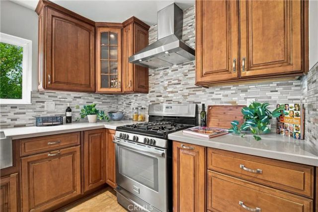 5777 Valerie Avenue, Woodland Hills, CA 91367