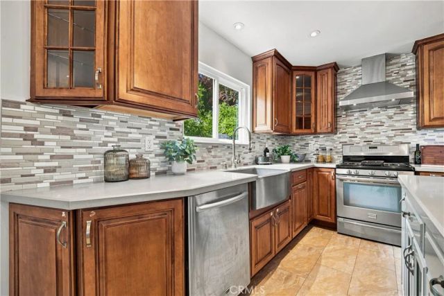 5777 Valerie Avenue, Woodland Hills, CA 91367