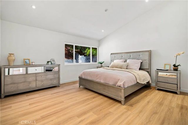 5777 Valerie Avenue, Woodland Hills, CA 91367