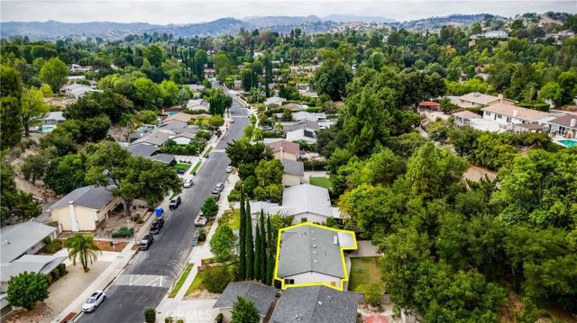 5777 Valerie Avenue, Woodland Hills, CA 91367