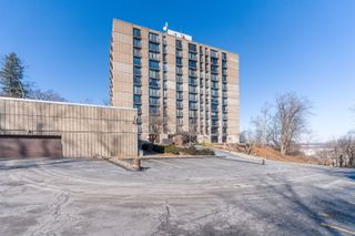 1800 7th Street 10E, East Moline, IL 61244