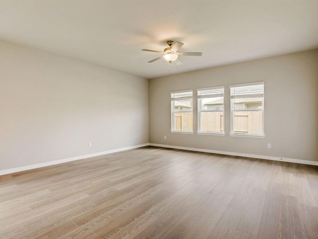 785 Sue Peaks LOOP, Dripping Springs, TX 78620