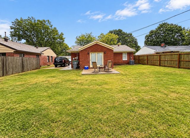 1445 DEARING RD, Memphis, TN 38117