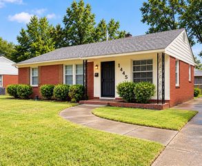 1445 DEARING RD, Memphis, TN 38117