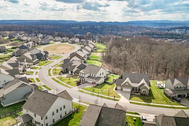 7145 Sky Meadow Dr, College Grove, TN 37046