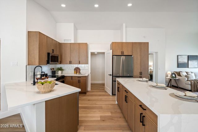 6432 E PARADISE Lane, Scottsdale, AZ 85254