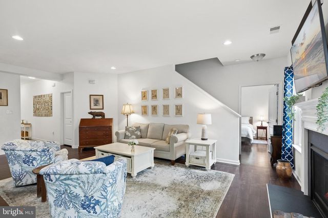 18 THORNTON DR, Ocean View, DE 19970