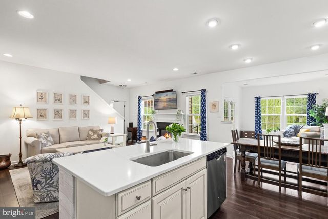 18 THORNTON DR, Ocean View, DE 19970