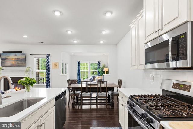 18 THORNTON DR, Ocean View, DE 19970