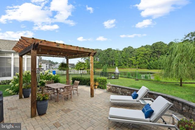 18 THORNTON DR, Ocean View, DE 19970