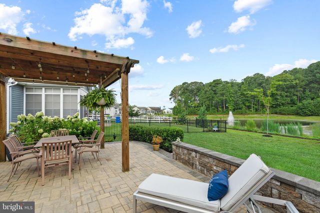 18 THORNTON DR, Ocean View, DE 19970