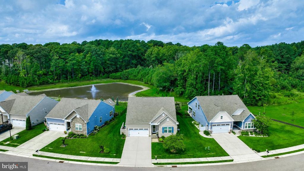 18 THORNTON DR, Ocean View, DE 19970