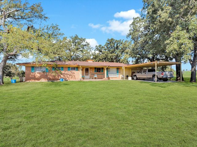 6697 S Fm 730, Azle, TX 76020