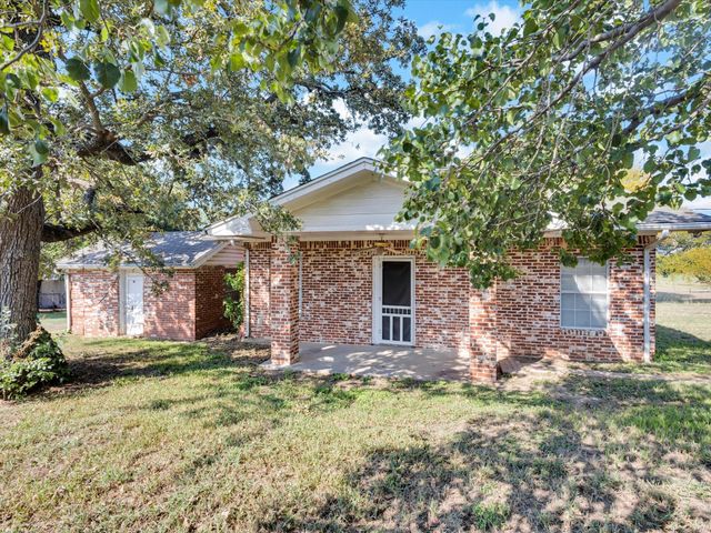 6697 S Fm 730, Azle, TX 76020