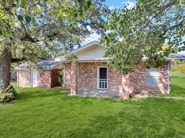 6697 S Fm 730, Azle, TX 76020