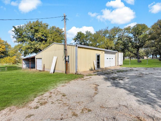 6697 S Fm 730, Azle, TX 76020