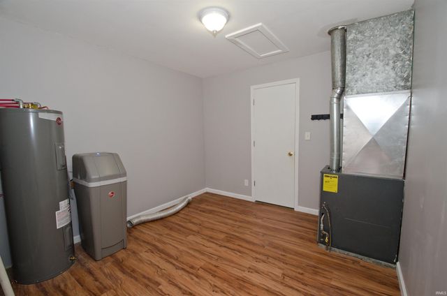 479 E Covered Bridge Road, Attica, IN 47918