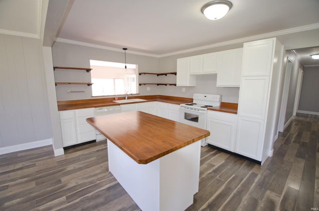 479 E Covered Bridge Road, Attica, IN 47918