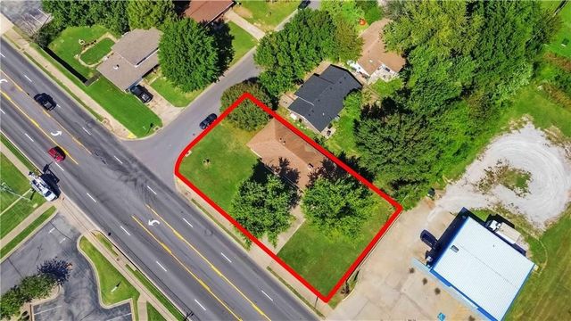 1100 E Huntsville Avenue, Springdale, AR 72764