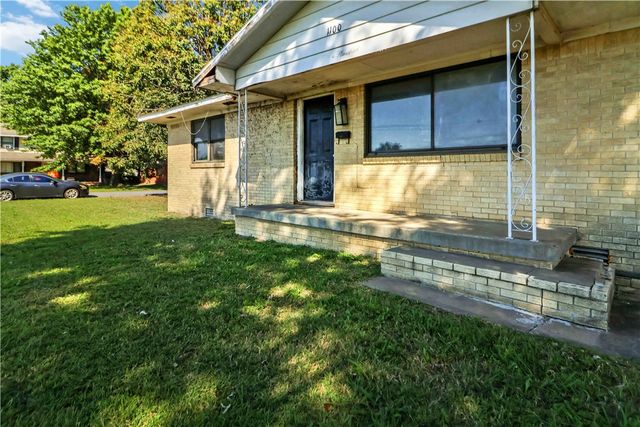 1100 E Huntsville Avenue, Springdale, AR 72764