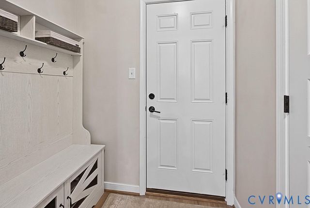 18517 Palisades Rdg, Moseley, VA 23120