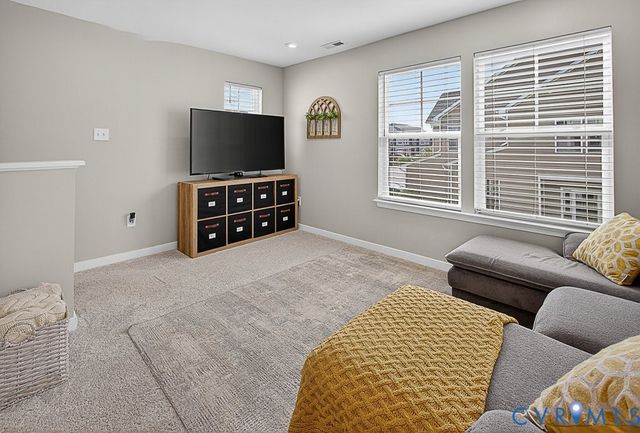 18517 Palisades Rdg, Moseley, VA 23120