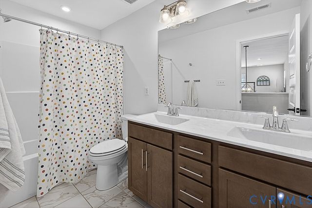 18517 Palisades Rdg, Moseley, VA 23120