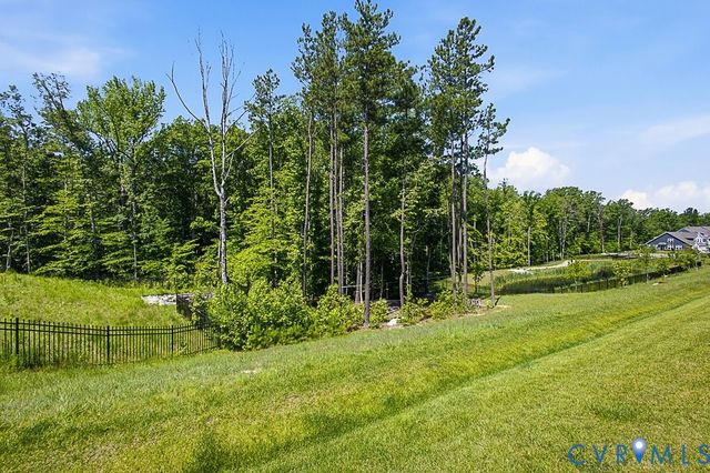 18517 Palisades Rdg, Moseley, VA 23120
