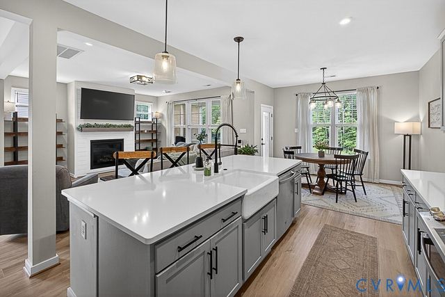 18517 Palisades Rdg, Moseley, VA 23120