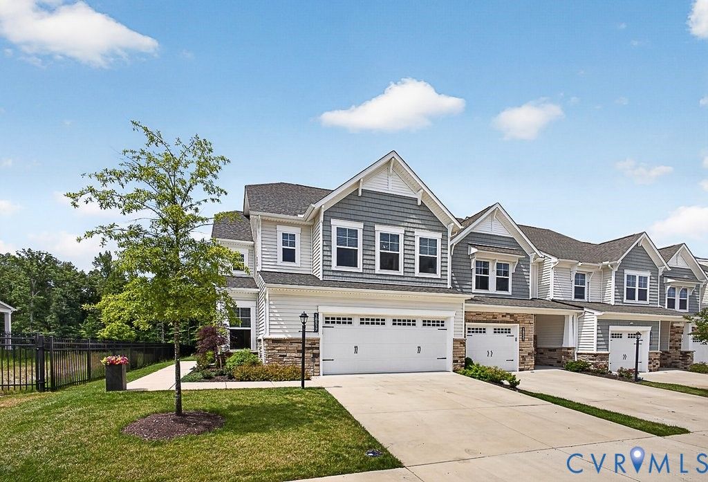 18517 Palisades Rdg, Moseley, VA 23120
