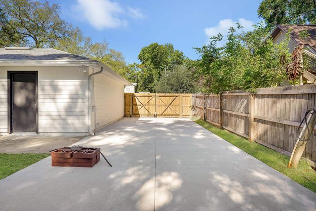 1322 Truman Dr, St Augustine, FL 32084