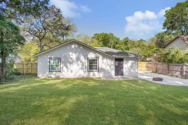 1322 Truman Dr, St Augustine, FL 32084
