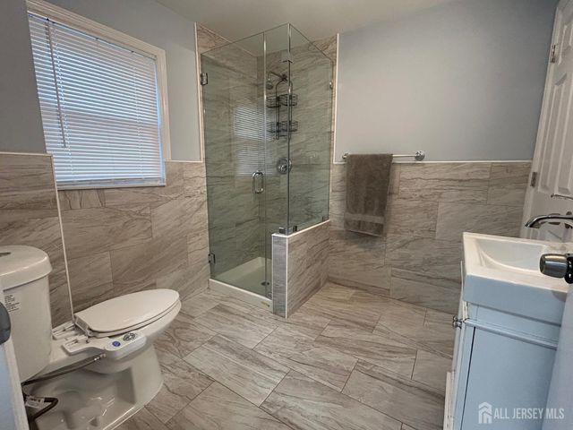 190 Green Street, Woodbridge Proper, NJ 07095