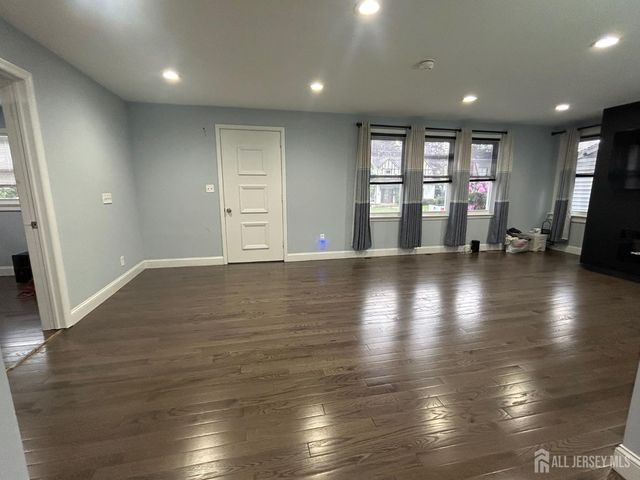 190 Green Street, Woodbridge Proper, NJ 07095