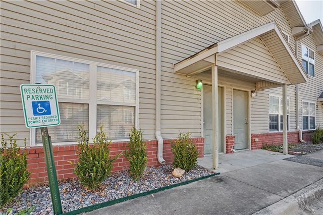 1428 W Netherland 1-2, Fayetteville, AR 72701