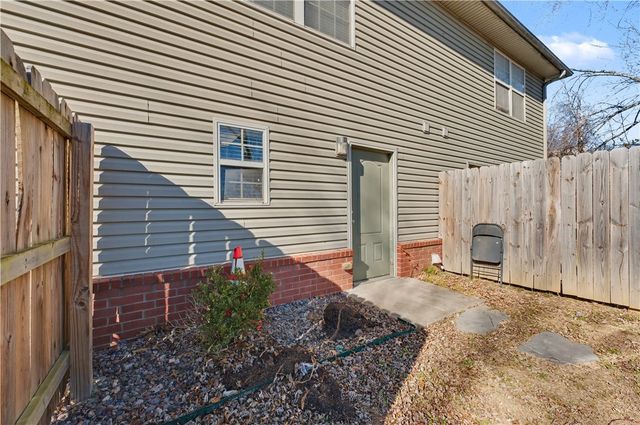 1428 W Netherland 1-2, Fayetteville, AR 72701