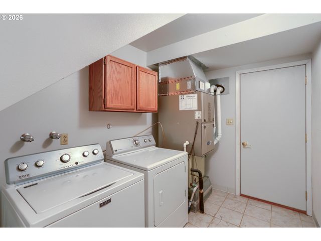 826 Ne HOOD St, Hillsboro, OR 97124