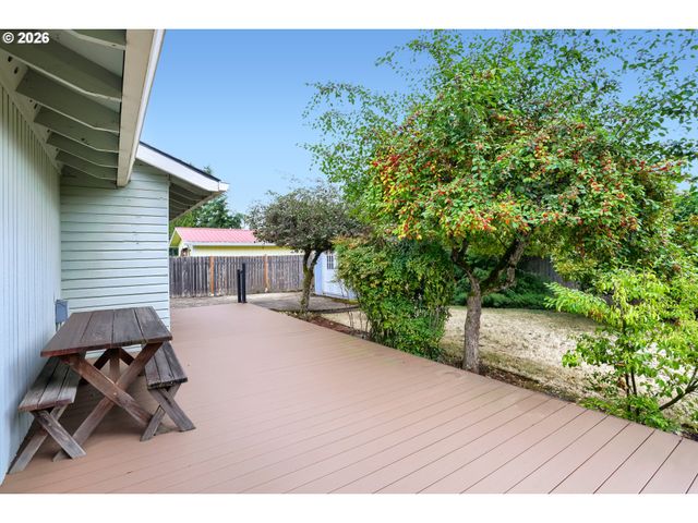 826 Ne HOOD St, Hillsboro, OR 97124